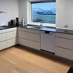 Hébergement de vacances Awesome In With House Sea View *