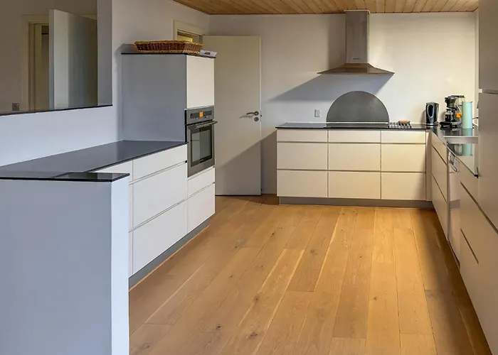 Awesome In With House Sea View