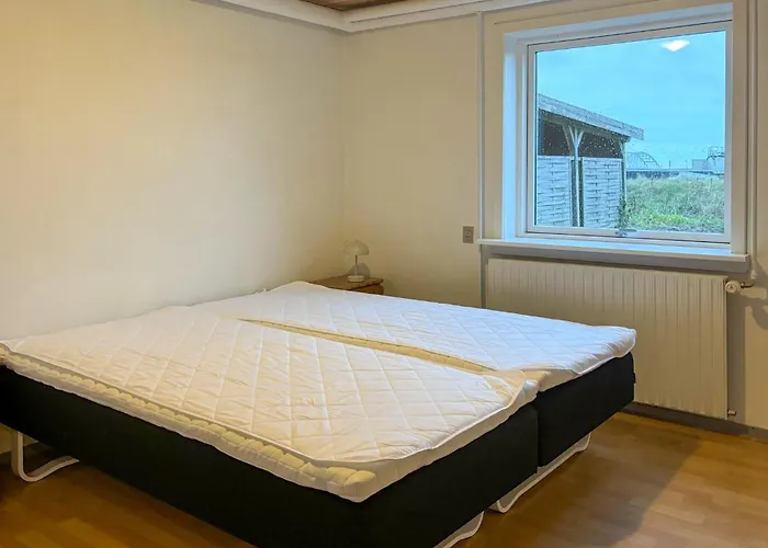 Awesome In With House Sea View
